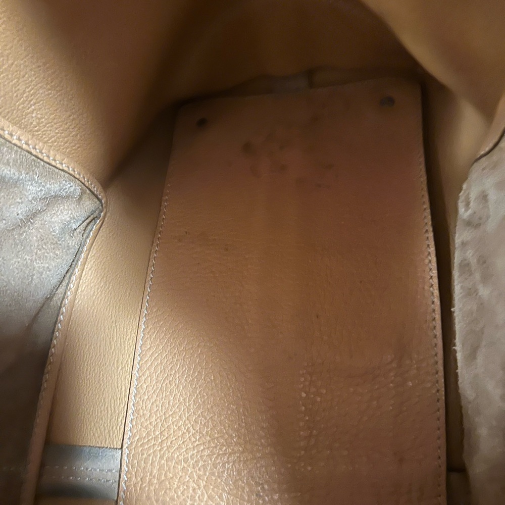 Tod’s suede large tan D tote bag. Princess Diana’s signature bag - Picture 7 of 16